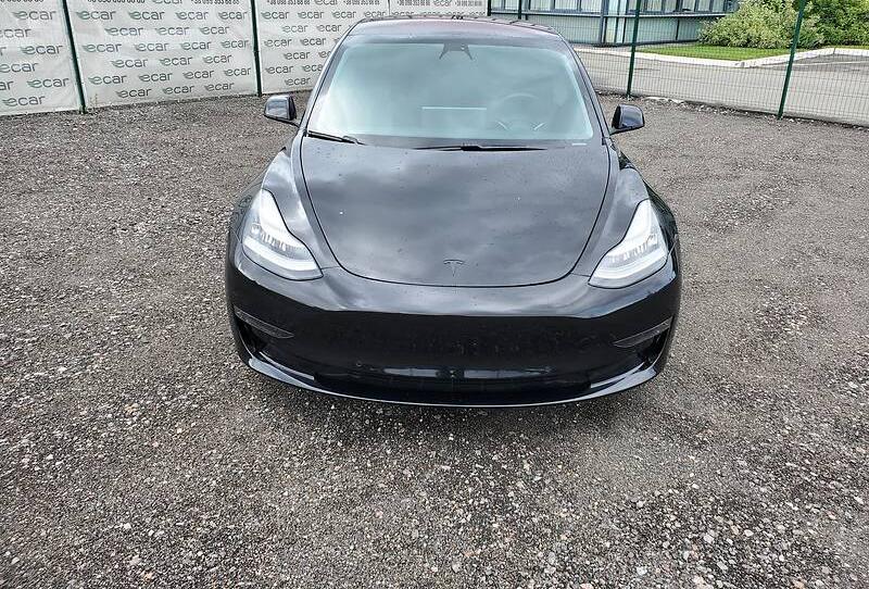 Tesla Model 3 PERFORMANCE  2019