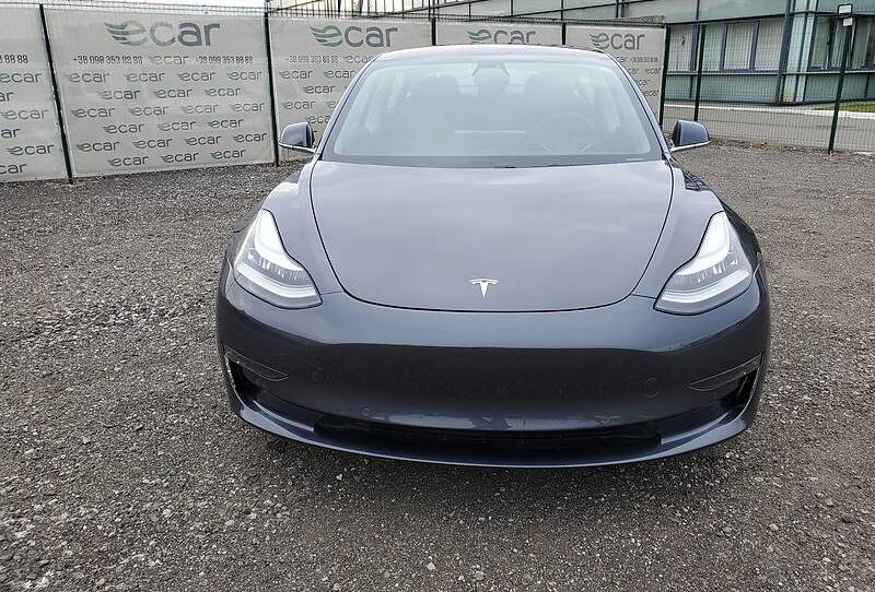 Tesla Model 3 PERFORMANCE FSD 2019