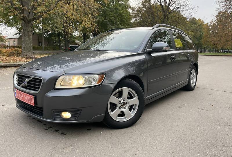 Volvo V50 Momentum  2010