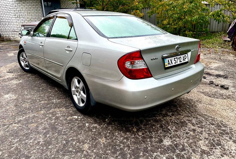 Toyota Camry 2004