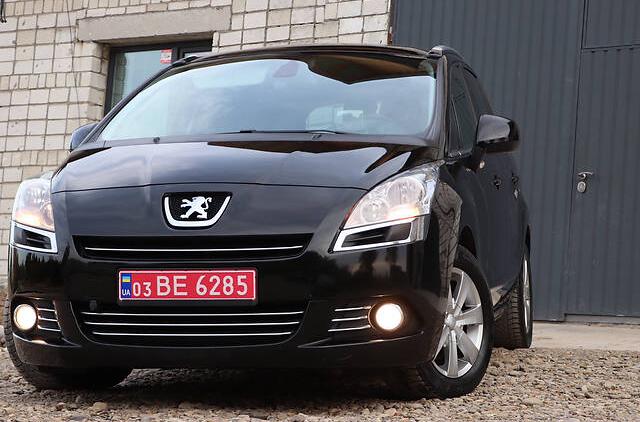 Peugeot 5008   2010
