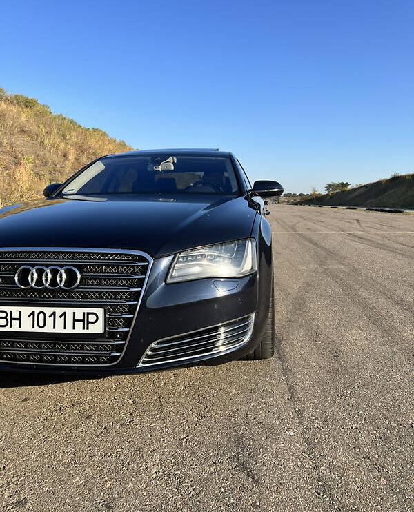 Audi A8 long w12 2011