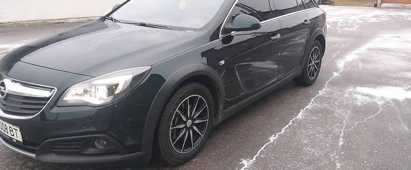 Opel Insignia CountryTourer 2015