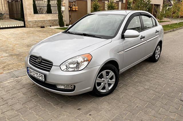 Hyundai Accent   2008