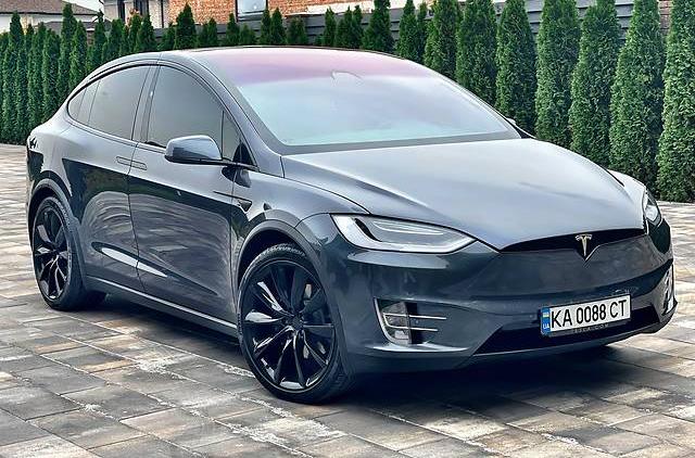 Tesla Model X  Intel 2018