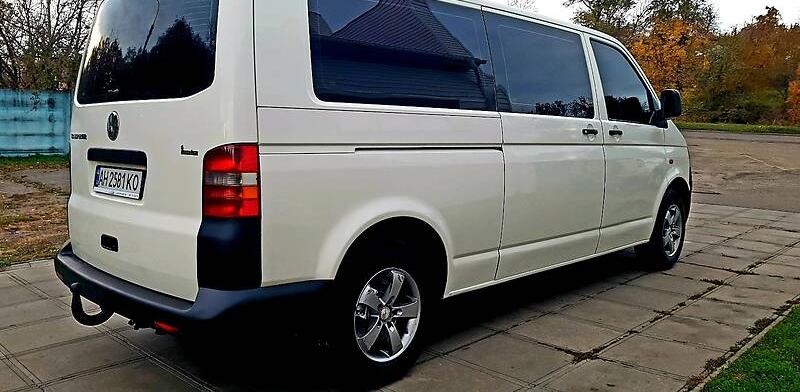 Volkswagen T5 (Transporter) пасс. long 9 mest 2004