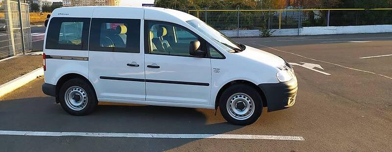 Volkswagen Caddy пасс. 2005
