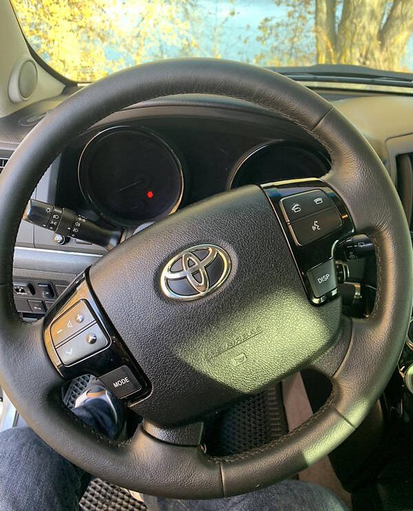 Toyota Land Cruiser 200 2010