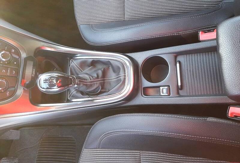 Opel Astra J 2011