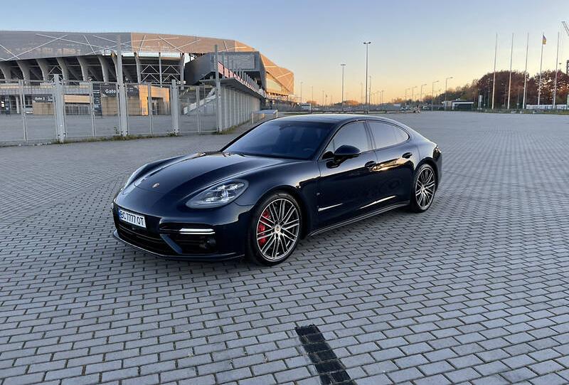 Porsche Panamera TURBO 2017
