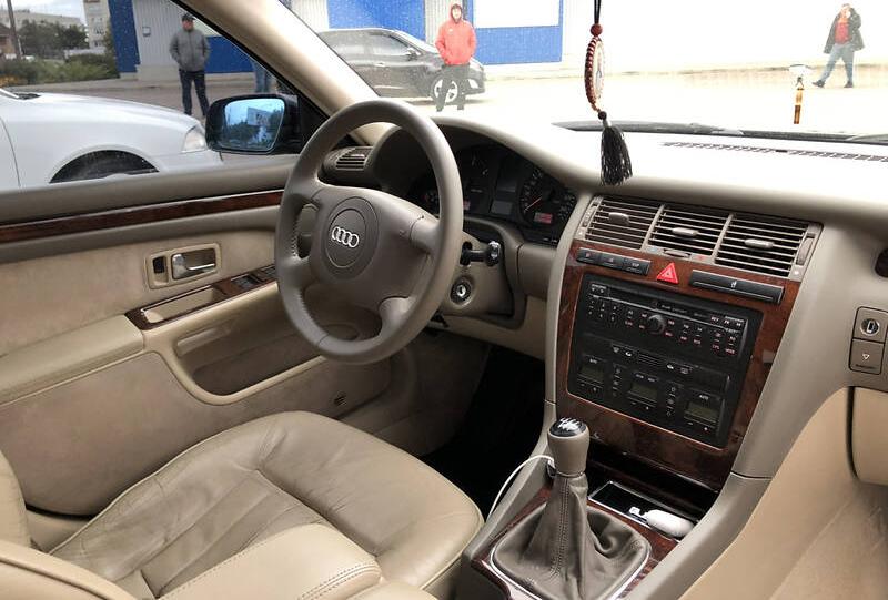 Audi A8 1999