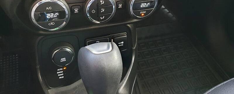 Jeep Renegade latitude 4x4 2016