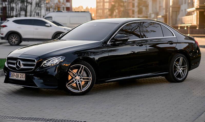 Mercedes-Benz E 220 AMG  2016