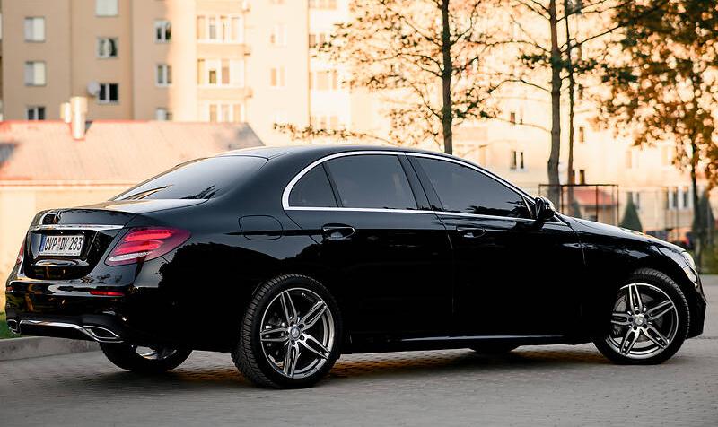 Mercedes-Benz E 220 AMG  2016
