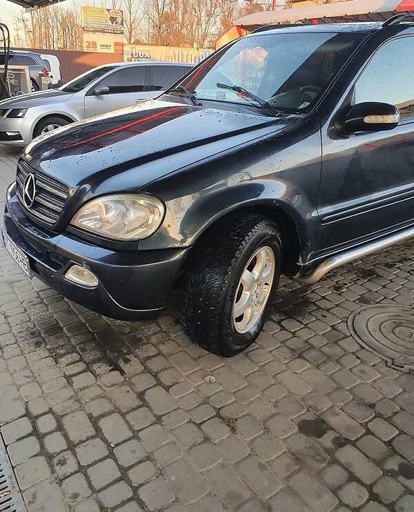 Mercedes-Benz ML 400 2002