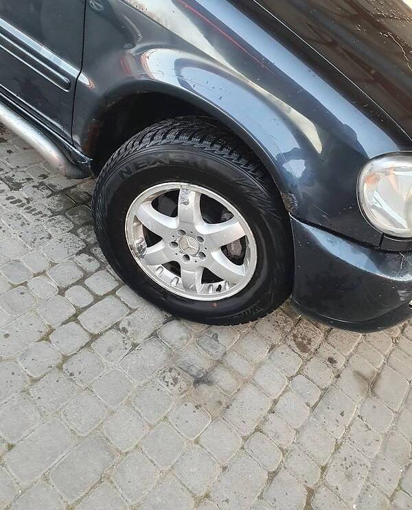 Mercedes-Benz ML 400 2002