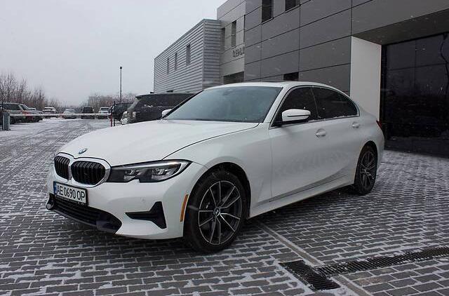 BMW 330 2019