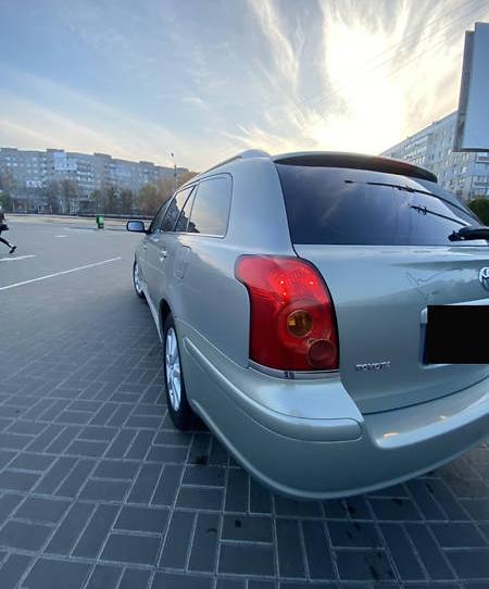 Toyota Avensis 2004