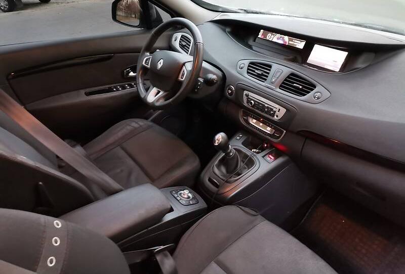 Renault Scenic 2012