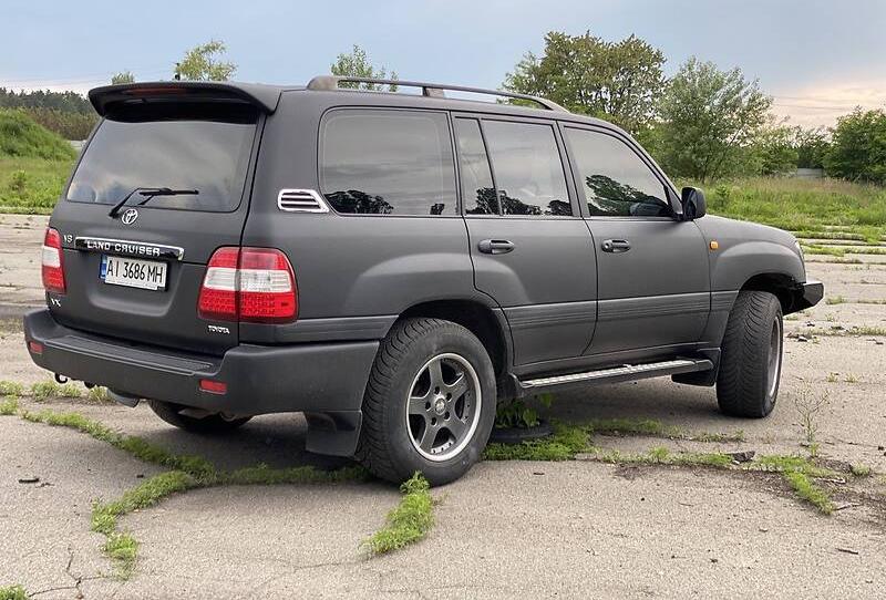 Toyota Land Cruiser 100 4.7 2002
