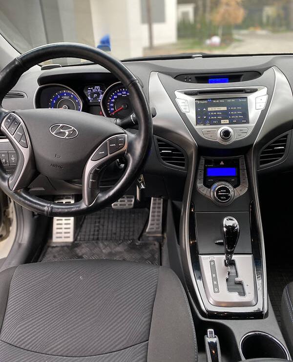 Hyundai Elantra GLS 2013
