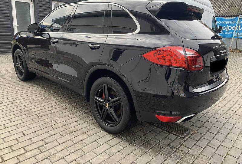 Porsche Cayenne 2011
