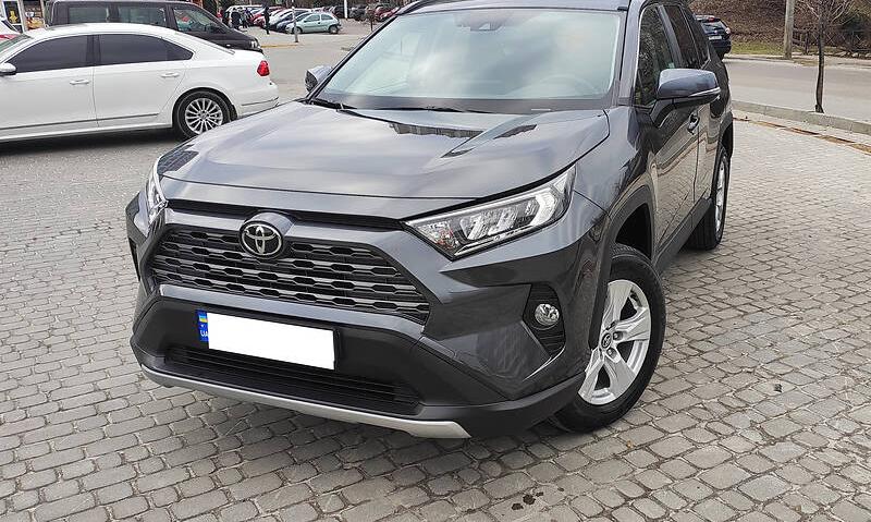 Toyota RAV4 XLE   2020