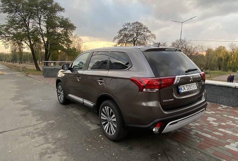 Mitsubishi Outlander 2019