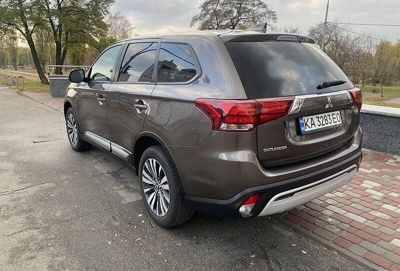 Mitsubishi Outlander 2019