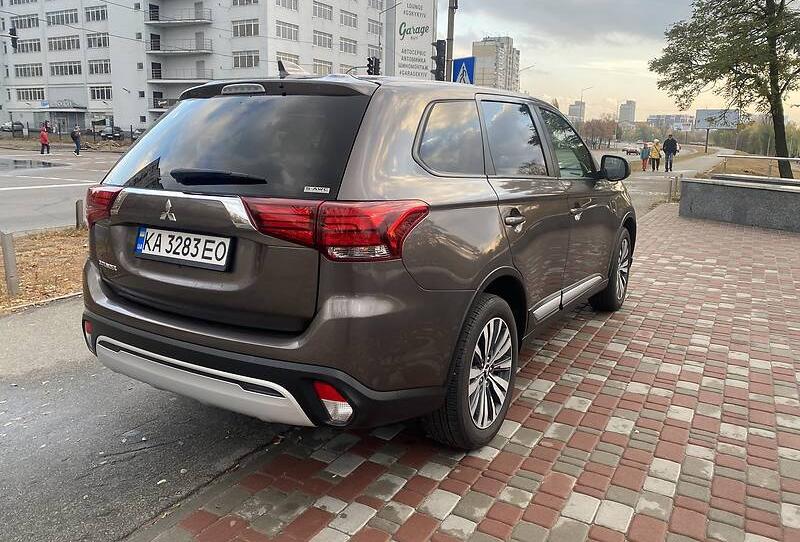 Mitsubishi Outlander 2019