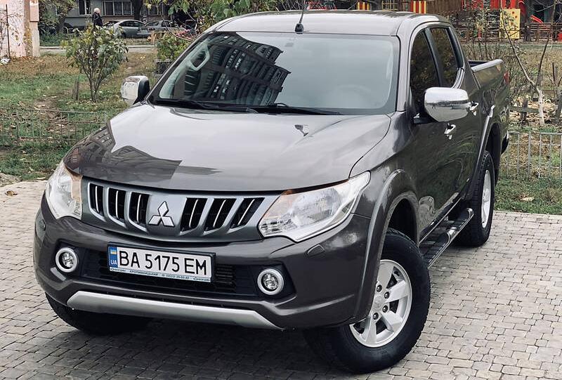Mitsubishi L 200 OFFICIAL  2016