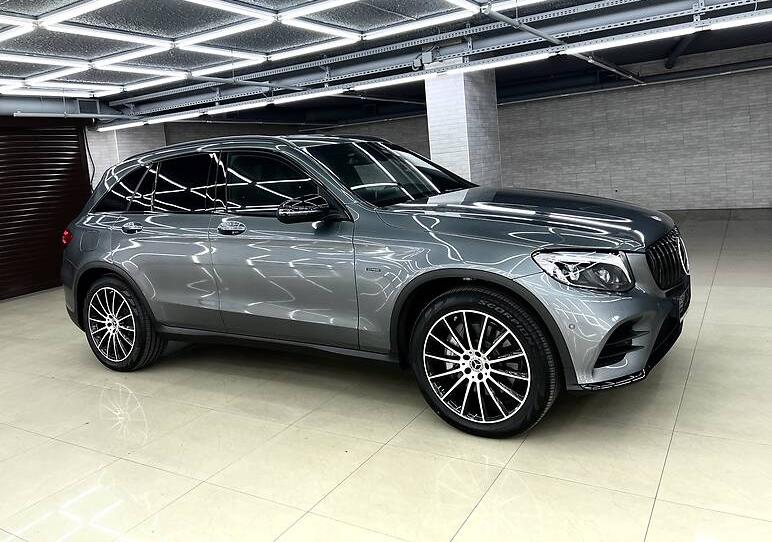 Mercedes-Benz GLC 300 AMG Hybrid 2021