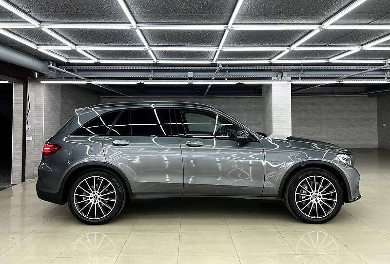 Mercedes-Benz GLC 300 AMG Hybrid 2021