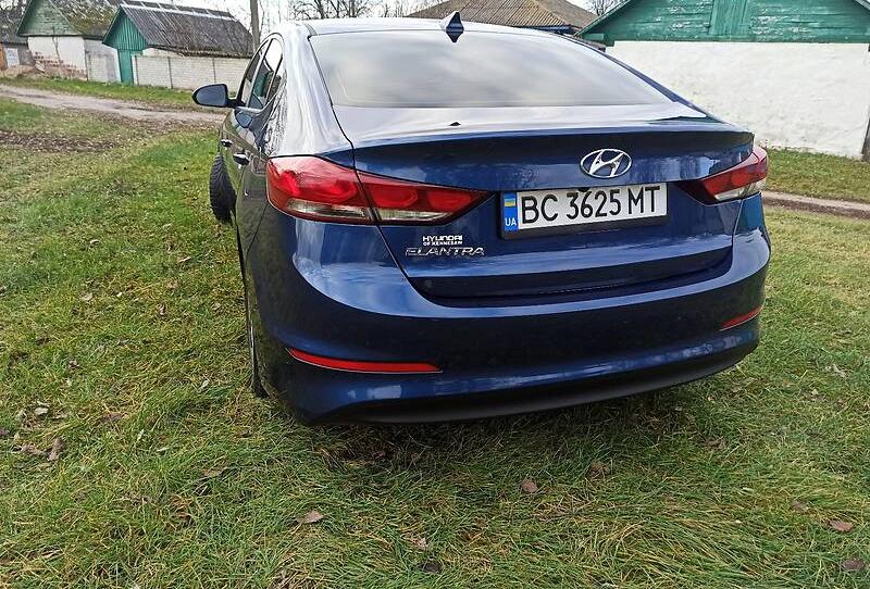 Hyundai Elantra 2017
