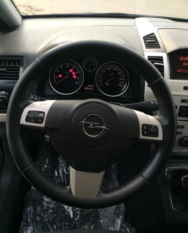 Opel Zafira 2008