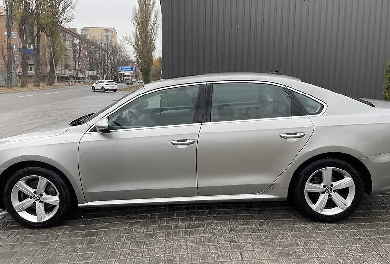 Volkswagen Passat B7 SE 2012