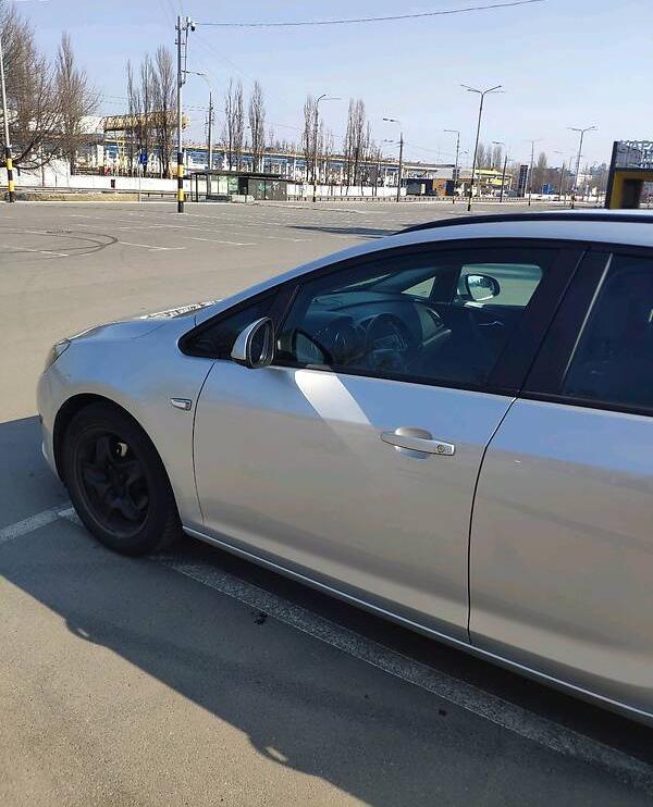 Opel Astra J sports tourer 2015