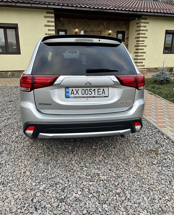 Mitsubishi Outlander 2018
