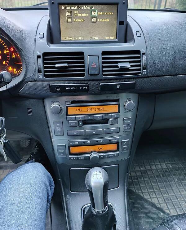 Toyota Avensis 2004