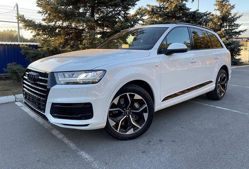 Audi Q7   2019