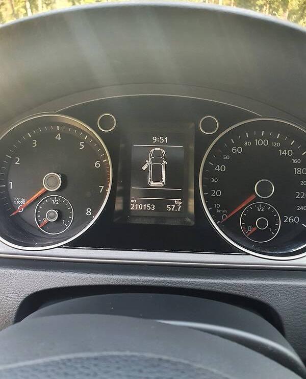 Volkswagen Passat B7 2011