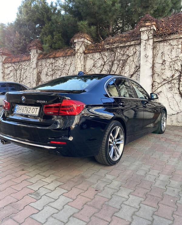 BMW 328 2016