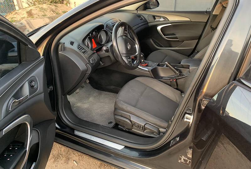 Opel Insignia Sports Tourer 2011