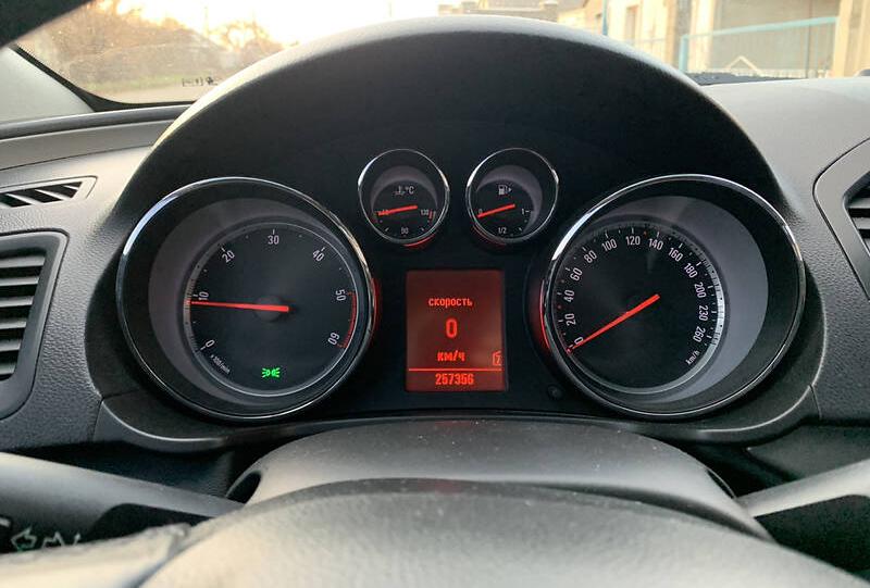 Opel Insignia Sports Tourer 2011