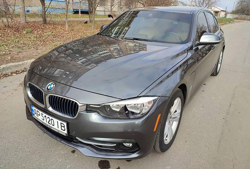 BMW 330 WBA8E1C34HA029696 2017