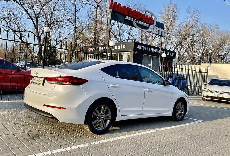 Hyundai Elantra 2018