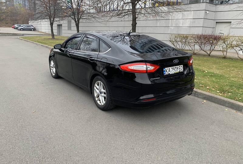 Ford Fusion SE 2015