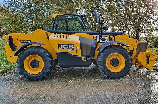 JCB 535-125 HiViz 2018
