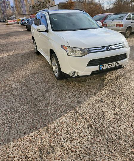 Mitsubishi Outlander V6 2014