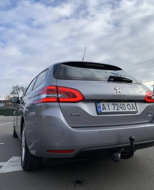 Peugeot 308 2016